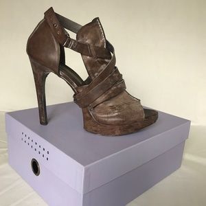 Vera Wang Lavender Label Brown Leather Stilettos